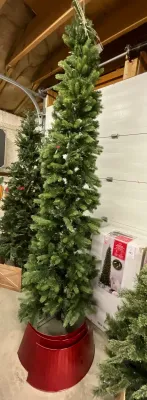 Rothwell Slim 9' Pre-lit Tree