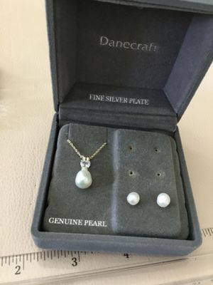 Beautiful, find silver plated, genuine, pearl necklace, and earring set