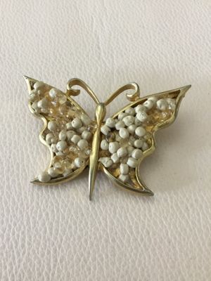 Beautiful, vintage butterfly brooch