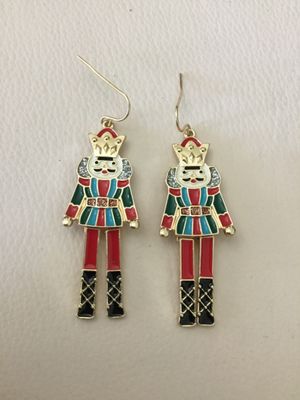 Darling Christmas nutcracker articulating, earrings, gold tone