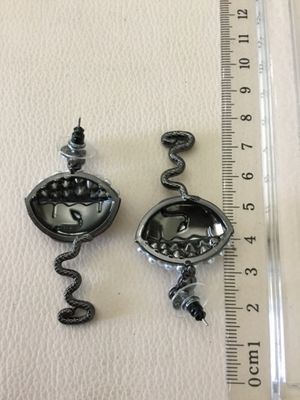 Halloween snake blood faux pearl cup dangle earrings