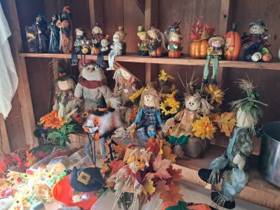 Sale Photo Thumbnail #132