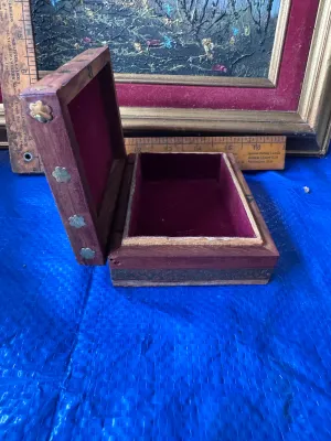 Vintage Kuwait Sand Art Wooden Jewelry Box with Brass Inlays