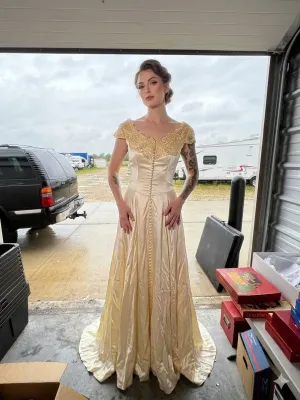Vintage 1950s Satin and Lace Wedding Gown / Evening Dress