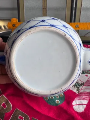 Blue and White Lattice Pattern Ceramic Teapot with Lid