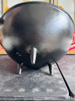 Vintage Cast Iron 3-Legged Kettle Cauldron with Wire Bail Handle