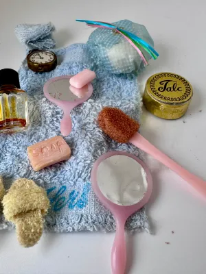 Vintage Barbie Doll Bath & Vanity Accessories Lot