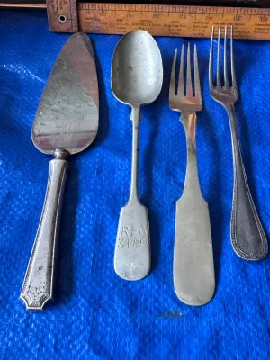 Assorted Vintage Flatware & Serving Pieces - 4 Count