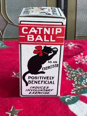 Vintage Dr. A. C. Daniels Catnip Ball Box, Webster, Mass.