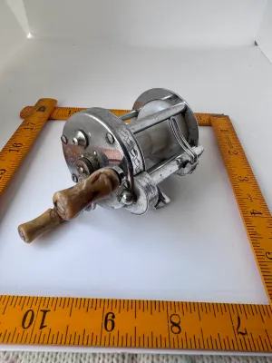 Vintage Shakespeare Wondereel No. 1920 Model GE Fishing Reel