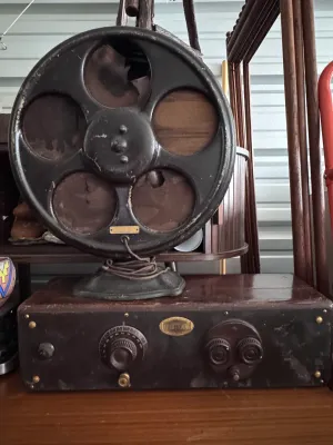 Antique Atwater Kent Model 33 Radio Receiver & Type E Speaker