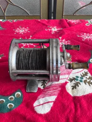 Vintage Shakespeare Criterion 1960 Model HD Fishing Reel