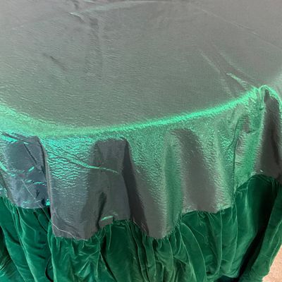 3262 Large Green Velvet Round Tablecloth