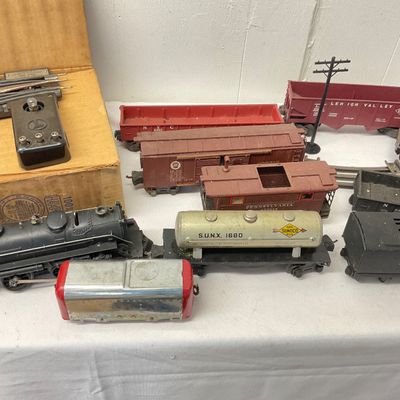 3295 Large lot of Antique Trains & Parts