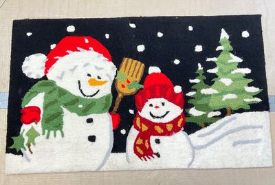 Holiday Snowman Hooked Accent Rug