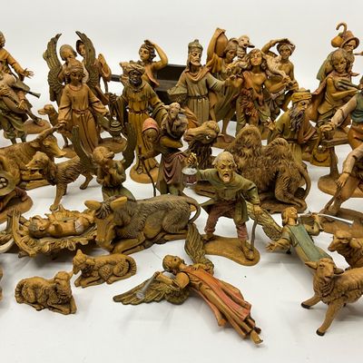 3263 Set of 43pcs. 1983 Fontainini Depose Italian Plastic Nativity Figures