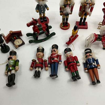 3265 Vintage Wooden Small Nutcracker Ornaments