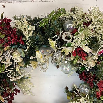 3271 Large 36" Pre Decorated Christmas Wreath with Radko Ornaments