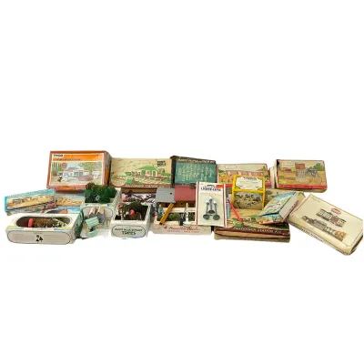Vintage Model Train Scenery & Buildings Lot - Plasticville, Tyco, Life-Like