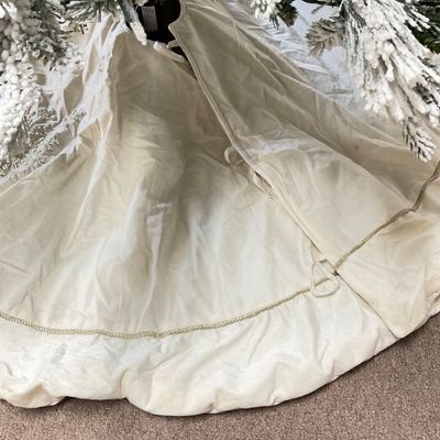 Cream Christmas Tree Skirt with Embroidered Snowflakes