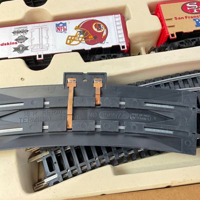 Vintage Mantua HO Scale NFL Super Bowl Winners Train Set (1993)