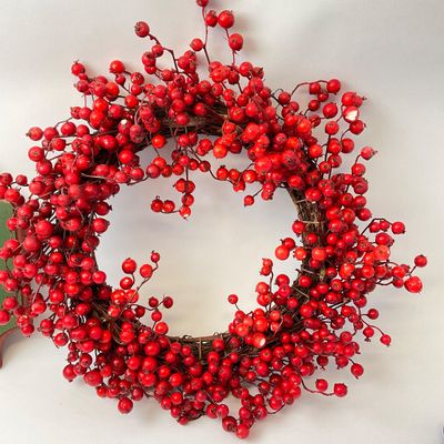 Vintage Christmas Red Berry Wreath & Wooden Angel Plaque