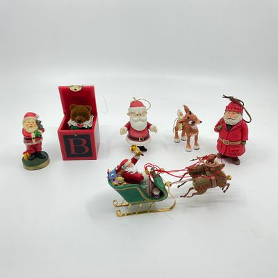 3286 Lot of Hallmark Ornaments