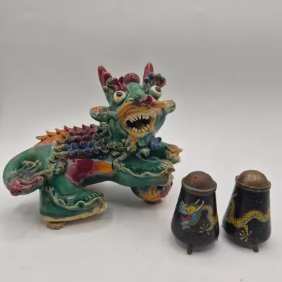 LOT 43U: Vintage Cloisonné Salt and Pepper Shakers & Ceramic Foo Dog Dragon