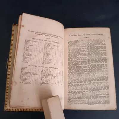 LOT 203: Holy Bible 1847 - J.B. Lippincott Philadelphia Publishing