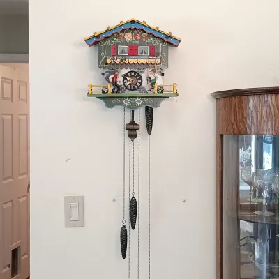 LOT 221: E. Schmeckenbecher West German Cuckoo Clock