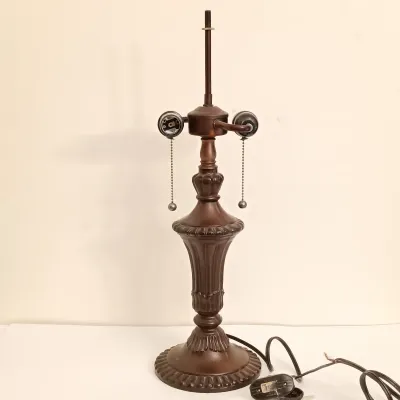 LOT 141: Tiffany-Style Stained Glass Table Lamp