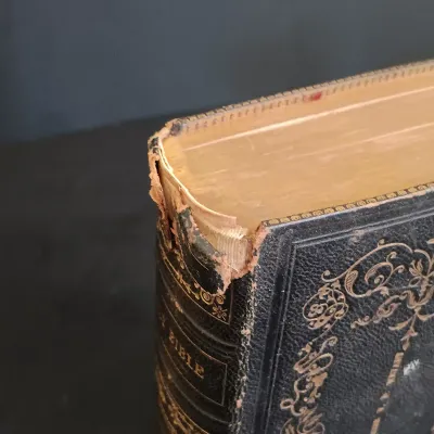 LOT 203: Holy Bible 1847 - J.B. Lippincott Philadelphia Publishing