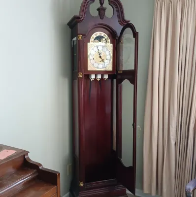 LOT 192: New/Old Stock Howard Miller Collindale Grandfather Clock