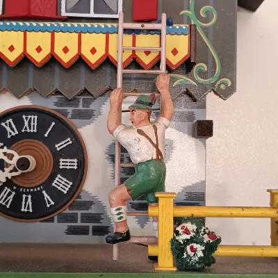 LOT 221: E. Schmeckenbecher West German Cuckoo Clock