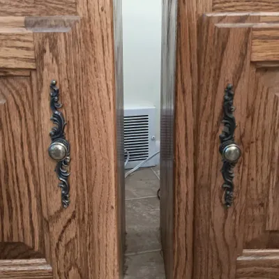 LOT 125: Pair of Wooden Accent Tables/Nightstands