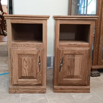 LOT 125: Pair of Wooden Accent Tables/Nightstands
