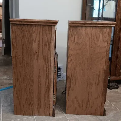 LOT 125: Pair of Wooden Accent Tables/Nightstands