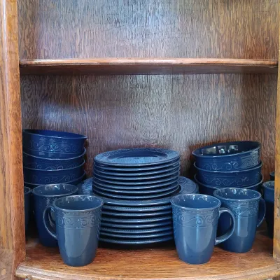LOT 225: Royal Norfolk Blue Dinnerware Set