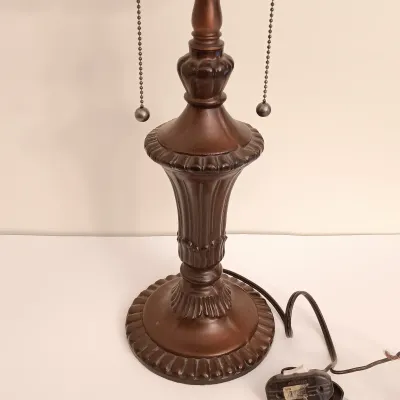 LOT 141: Tiffany-Style Stained Glass Table Lamp