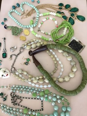Beautiful sage, green vintage and costume fashion jewelry very good condition