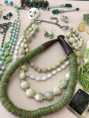Beautiful sage, green vintage and costume fashion jewelry very good condition