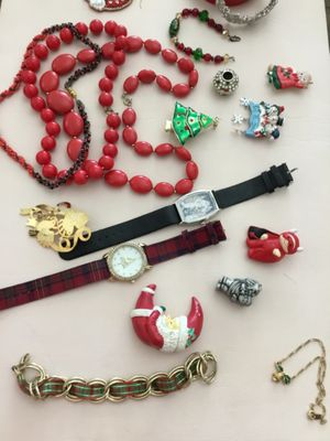 Vintage Christmas and Halloween mixed brooches, bracelets, necklaces, earrings, etc. used and in new condition