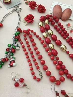 Cute red Christmas vintage and fashion costume jewelry very good condition earrings necklace, bracelets, brooch, etc.