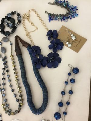 Beautiful blue and Silvertone bracelet, necklace earrings, etc. lot jewelry excellent and very good condition