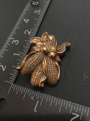 Vintage 1983 Hallmark Cards Copper-Tone Corn & Acorns Thanksgiving Pin Brooch
