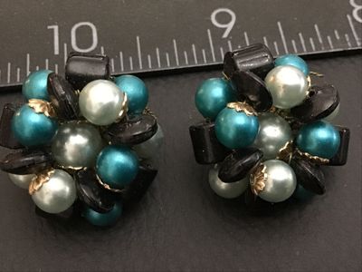 Vintage Japan Beaded Cluster Clip-On Earrings Teal Faux Pearl & Black Glass