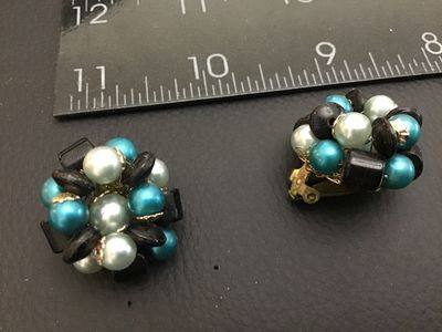 Vintage Japan Beaded Cluster Clip-On Earrings Teal Faux Pearl & Black Glass