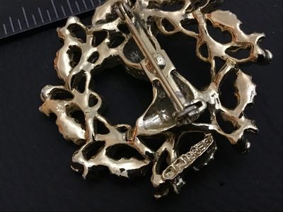 Vintage Gerry's Christmas Deer & Wreath Brooch Pin