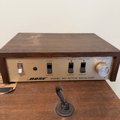 Vintage Bose Model 901 Speakers with Active Equalizer (DR-MG)