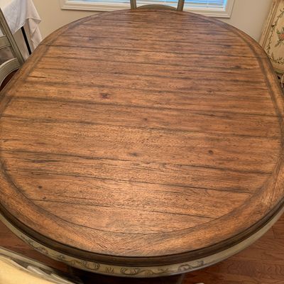 Wooden Pedestal Dining Table & Chairs with Painted Detail (DR-MG)